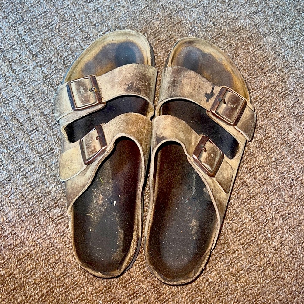 Arizona oiled leather Birkenstocks (Women’s)